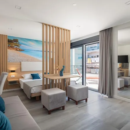 Loriana Family Apartment Makarska
